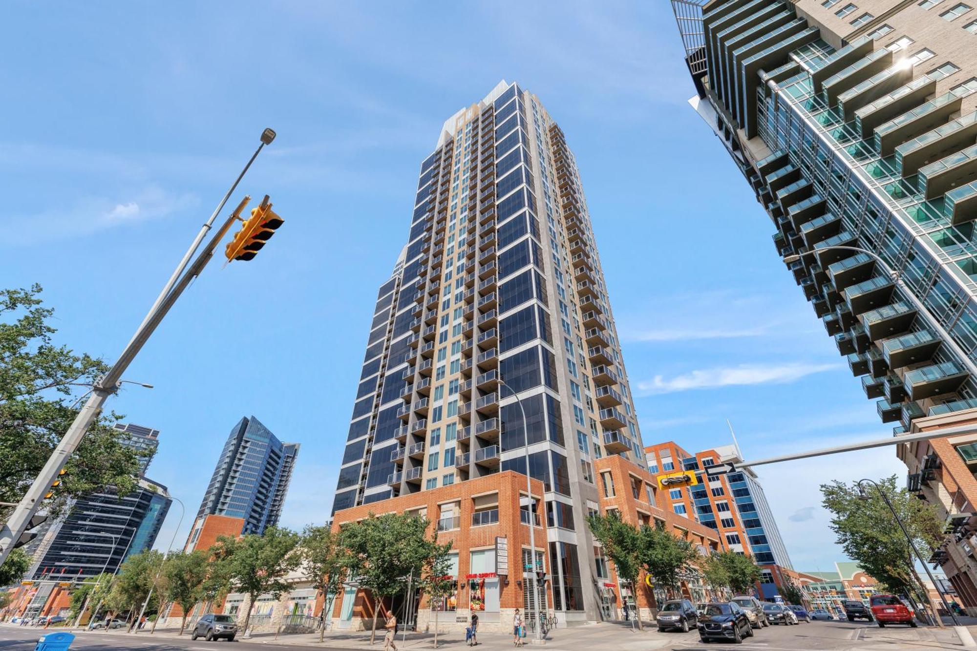 Heart Of Downtown Calgary Spacious Luxury Condo With Stunning Views And Premium Amenities Екстериор снимка